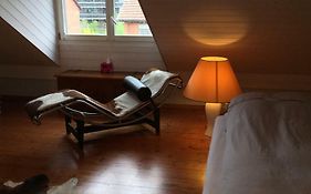 Ruheges Zimmer, 100 m zum See, Strandbad